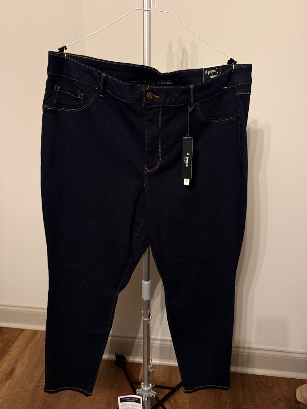 d. jeans Women’s Black Slim Straight Jeans
